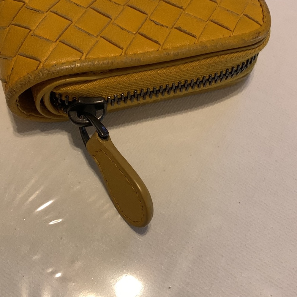 Bottega Veneta compact leather wallet - Picture 3 of 9